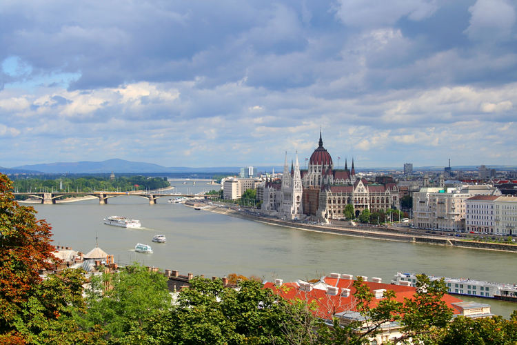 Budapešť- Dunaj a Parlament